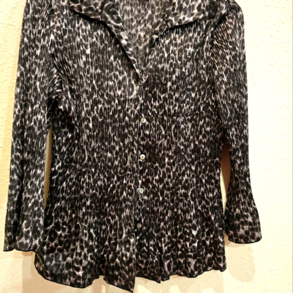 Jaclyn Smith Blouse, Size Medium